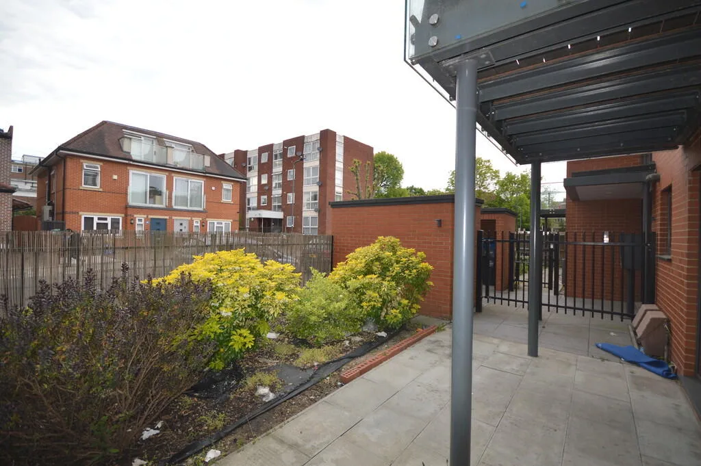 1 bedroom ground floor flat for rent