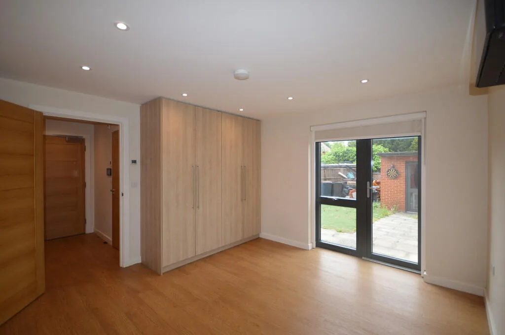 1 bedroom ground floor flat for rent