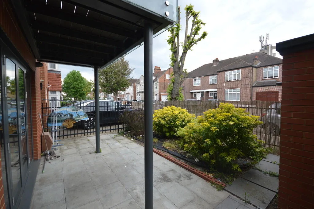 1 bedroom ground floor flat for rent