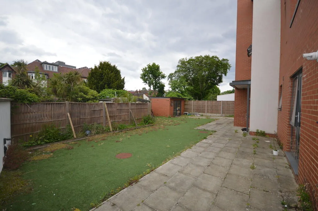 1 bedroom ground floor flat for rent
