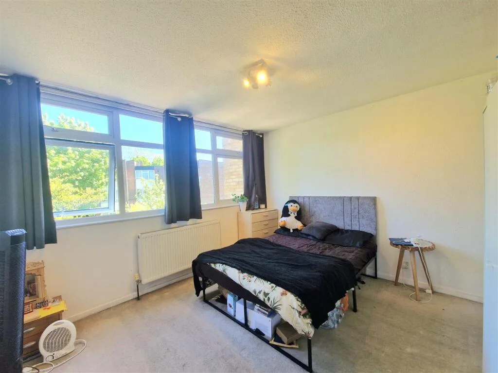 3 bedroom maisonette for rent