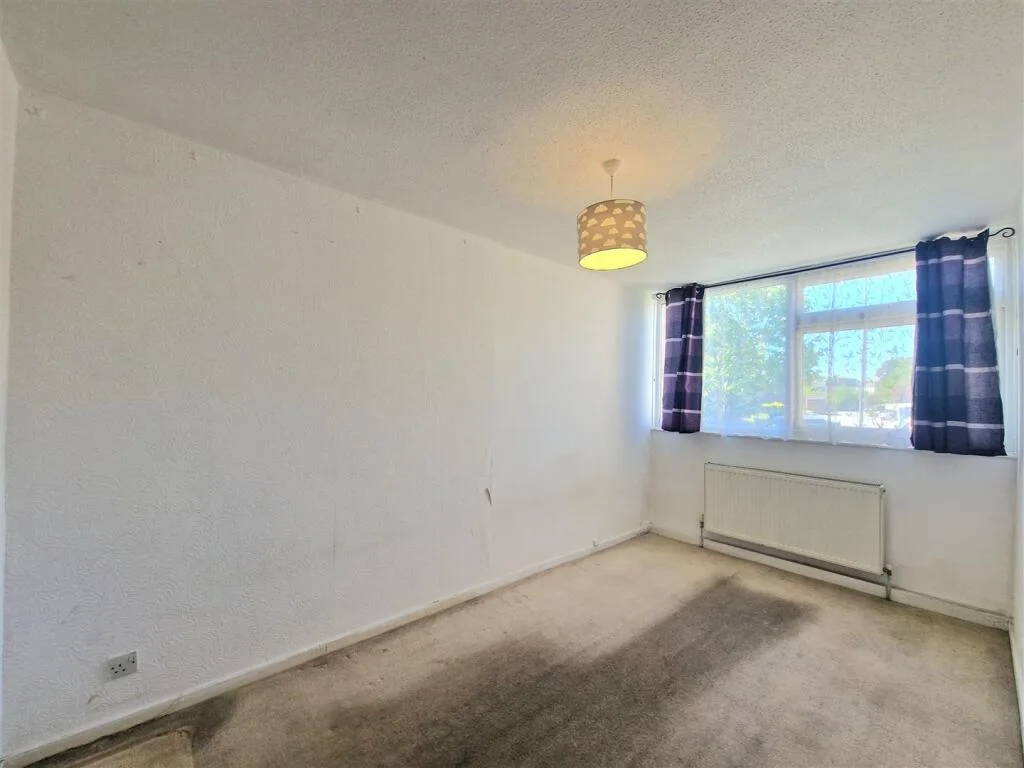 3 bedroom maisonette for rent