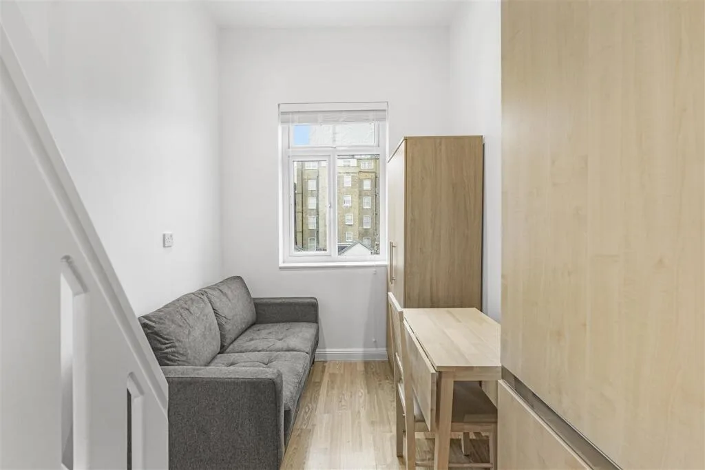 Studio flat for rent
