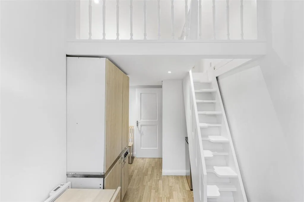Studio flat for rent