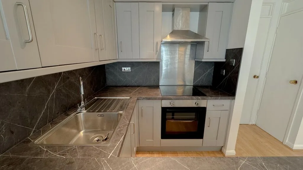 1 bedroom maisonette for rent