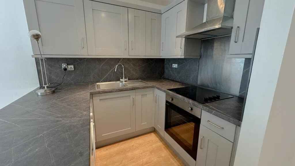 1 bedroom maisonette for rent