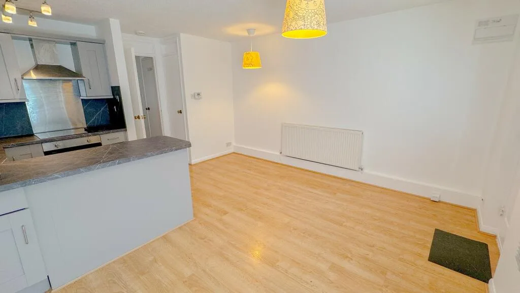 1 bedroom maisonette for rent