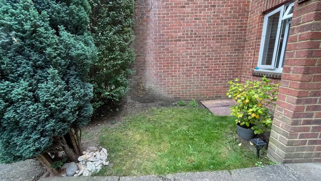 1 bedroom maisonette for rent