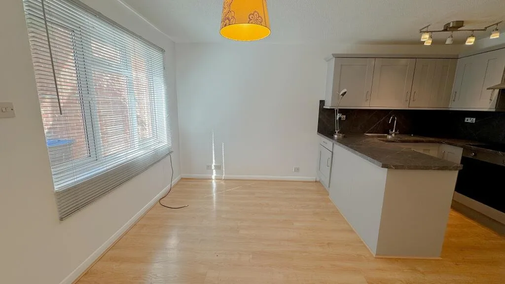 1 bedroom maisonette for rent