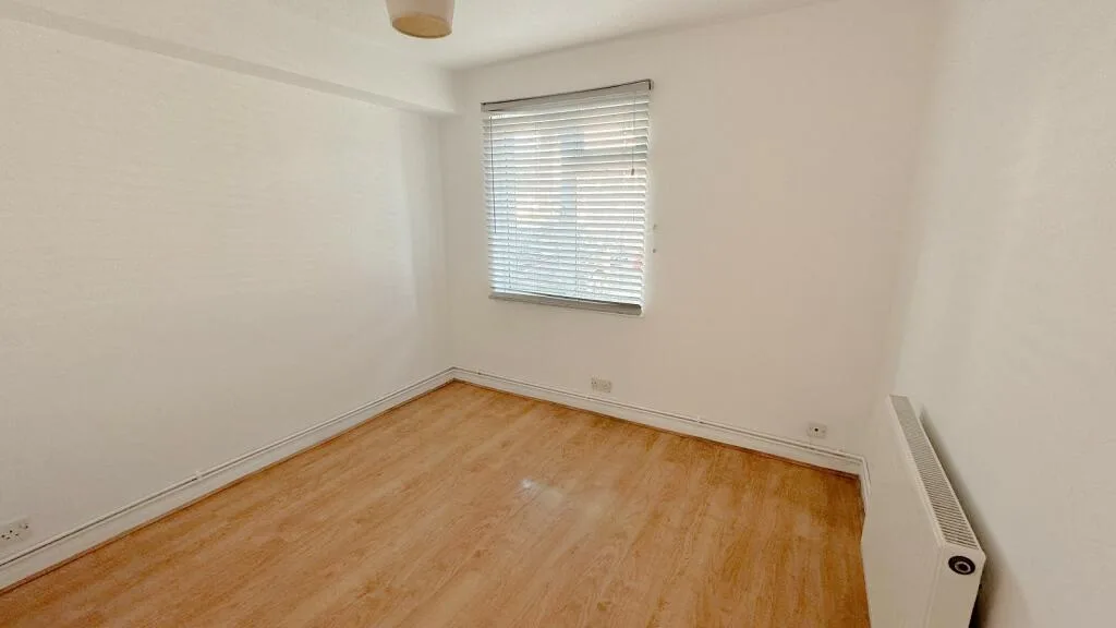 1 bedroom maisonette for rent