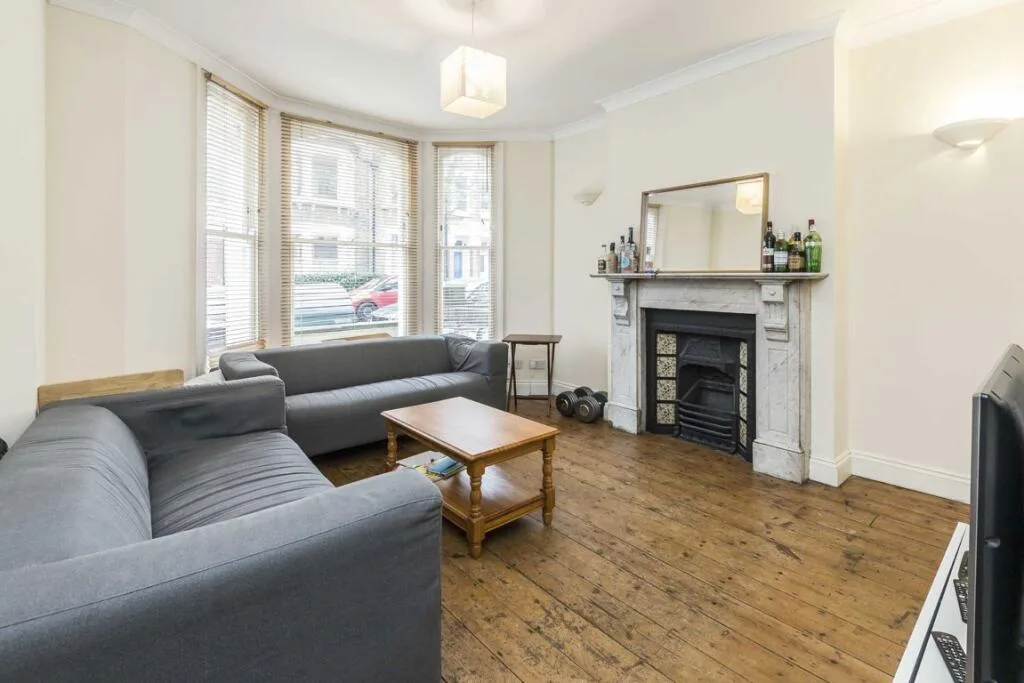 3 bedroom flat for rent