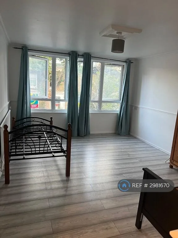 1 bedroom maisonette for rent