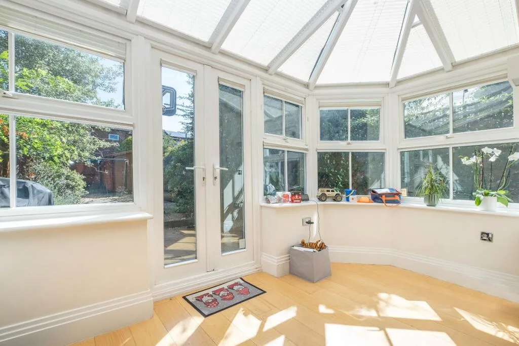4 bedroom semi-detached house for rent