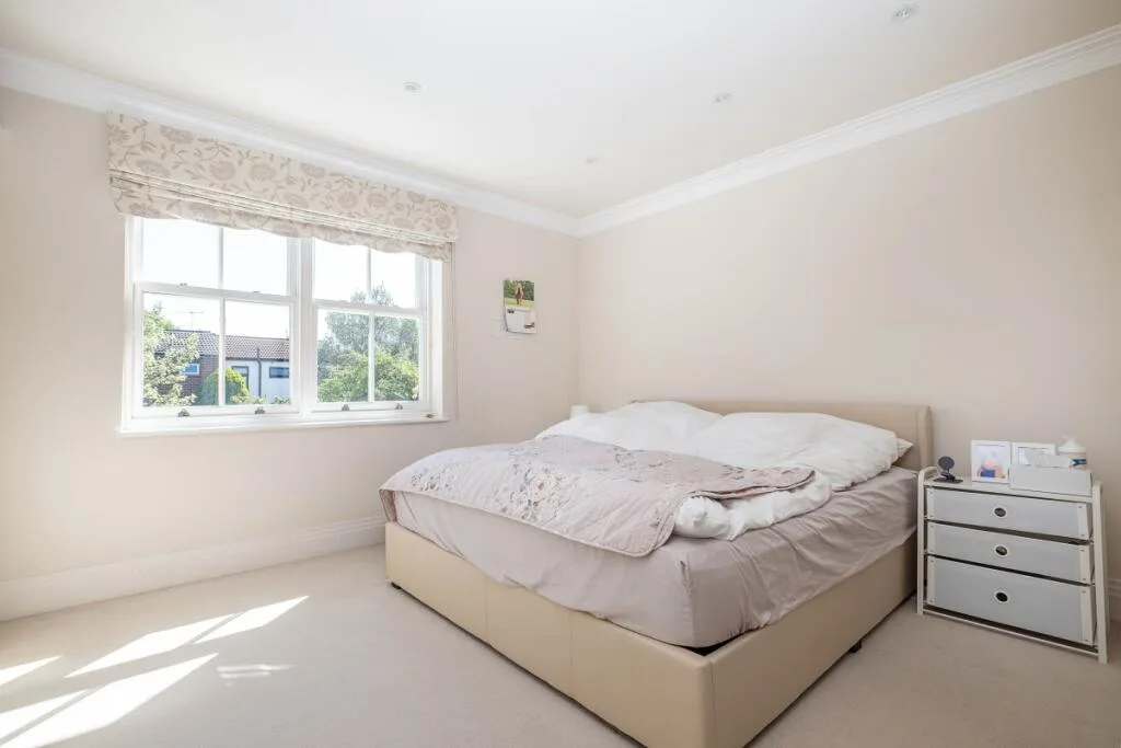 4 bedroom semi-detached house for rent