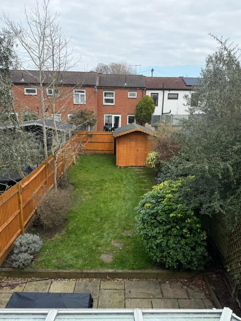 4 bedroom semi-detached house for rent