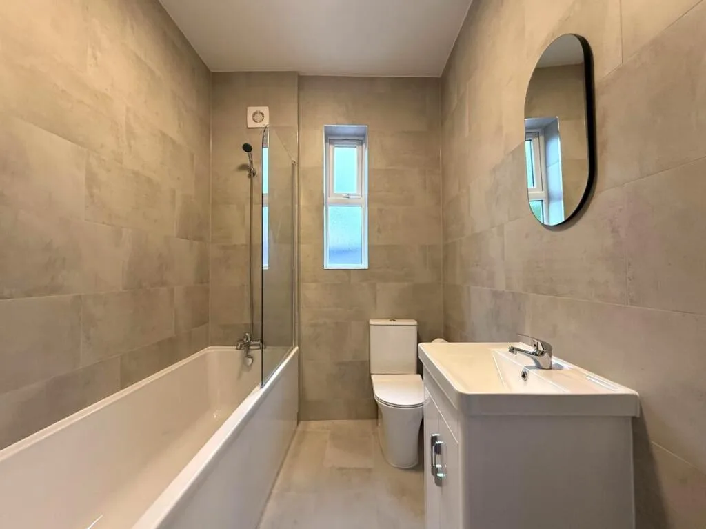 2 bedroom maisonette for rent