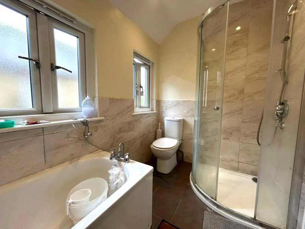 2 bedroom maisonette for rent