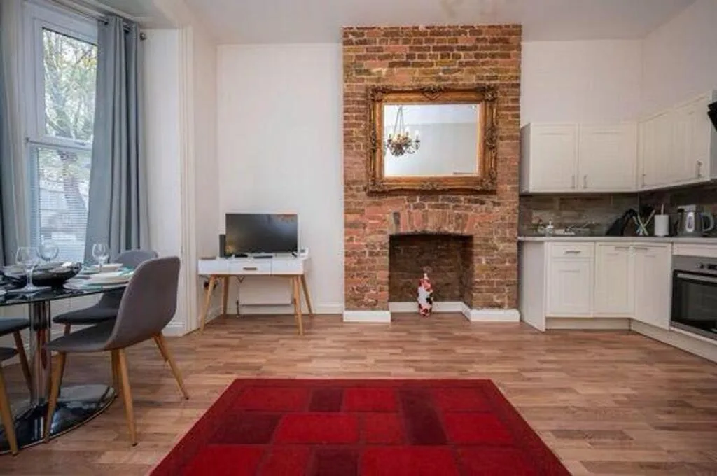 2 bedroom flat for rent