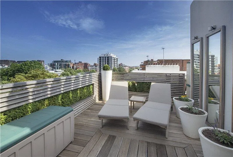 2 bedroom penthouse for rent