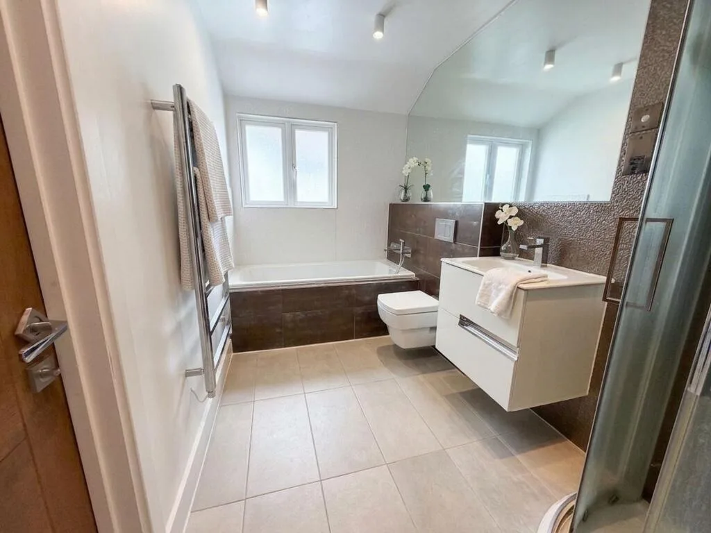 3 bedroom flat for rent