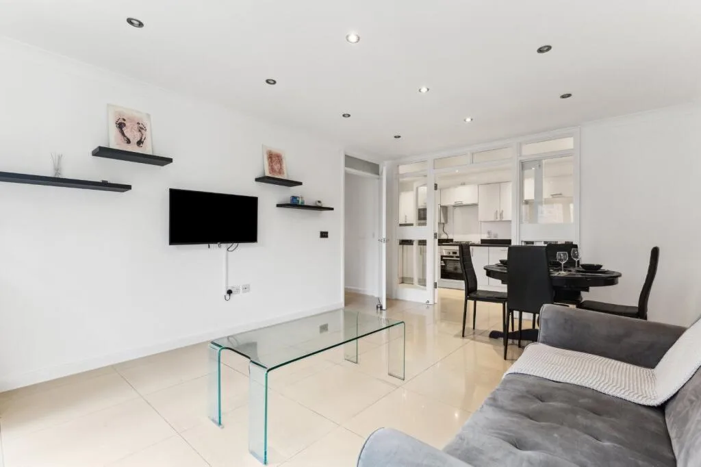 2 bedroom flat for rent