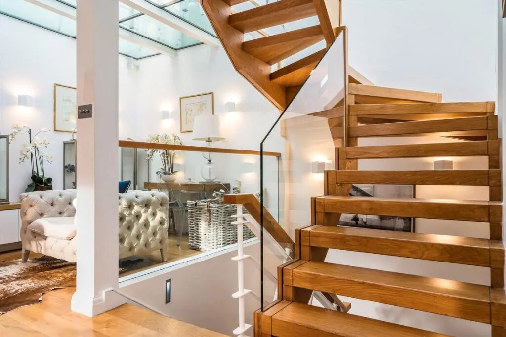 5 bedroom end of terrace house for rent
