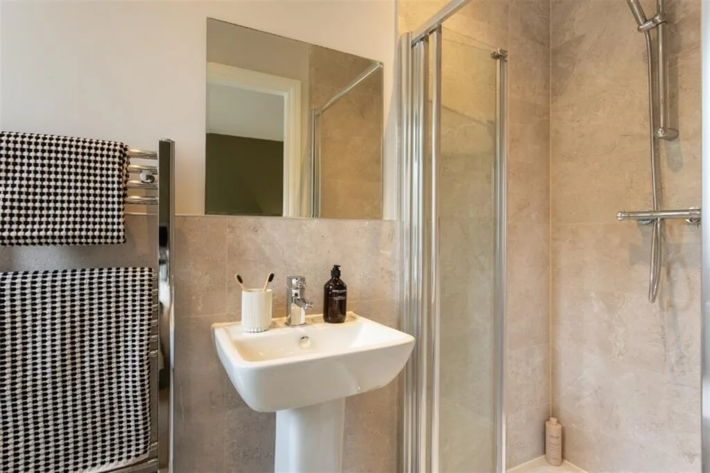 4 bedroom terraced house for rent