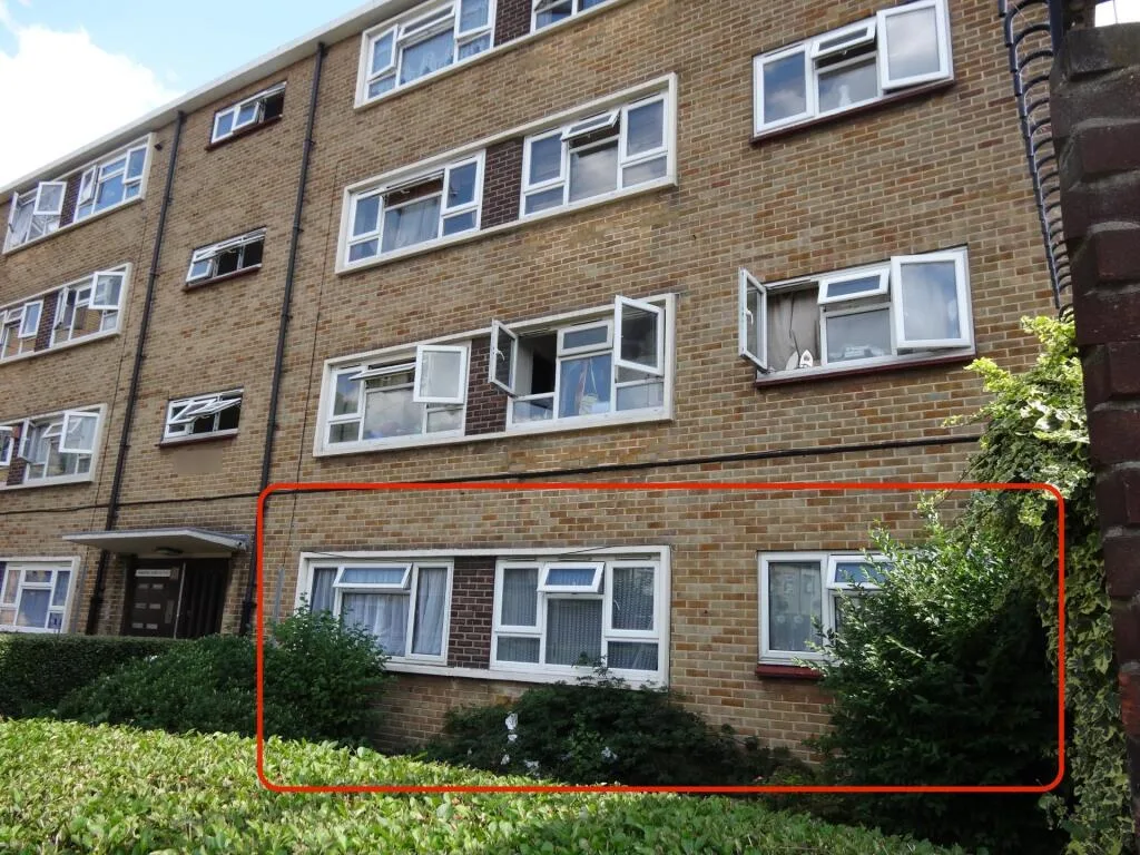 3 bedroom ground floor maisonette for rent