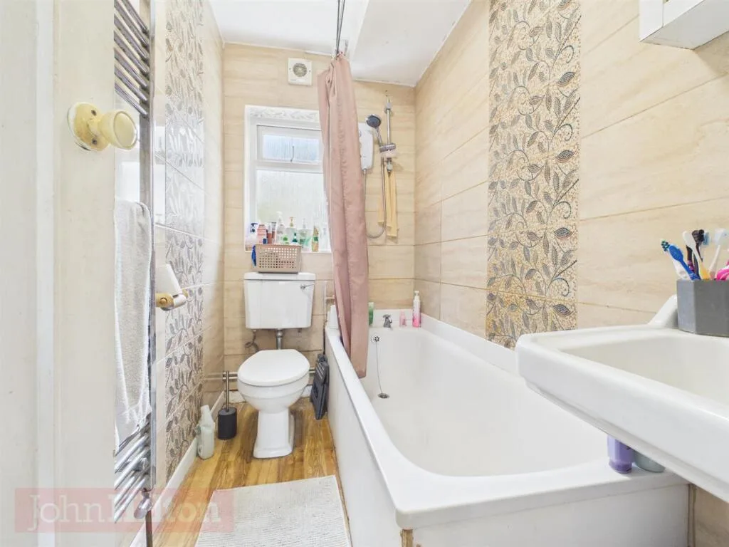 4 bedroom terraced house for rent