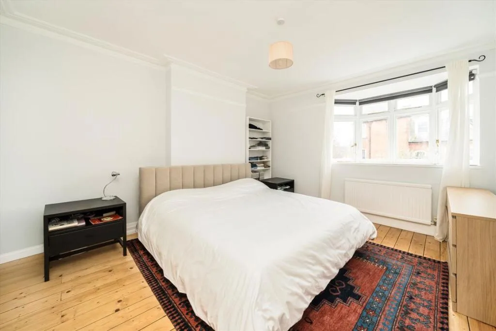 5 bedroom detached house for rent