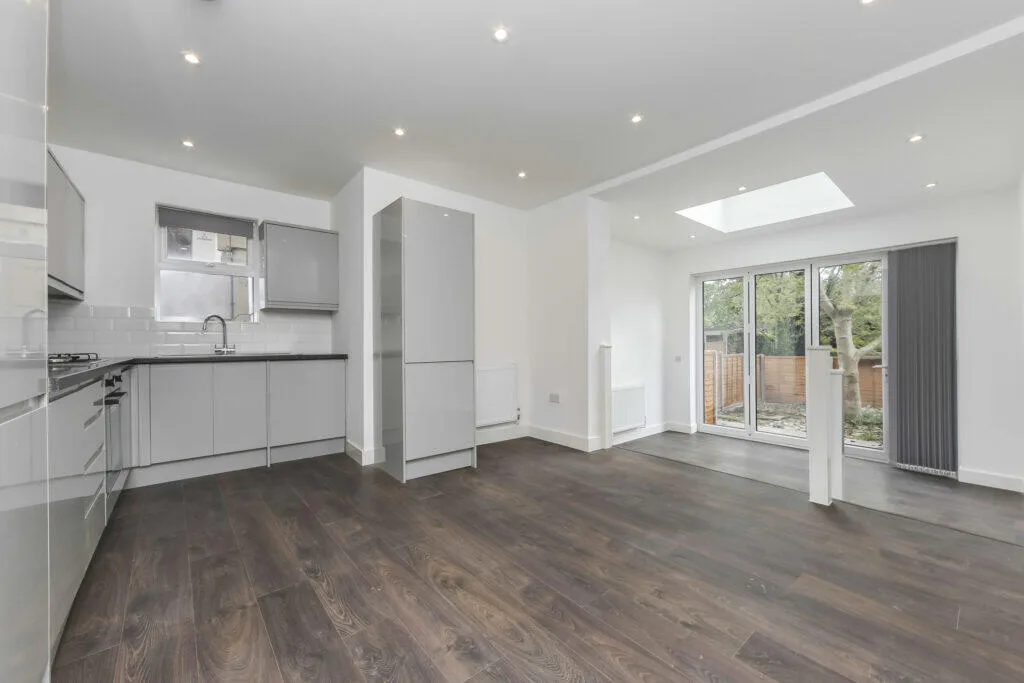3 bedroom flat for rent