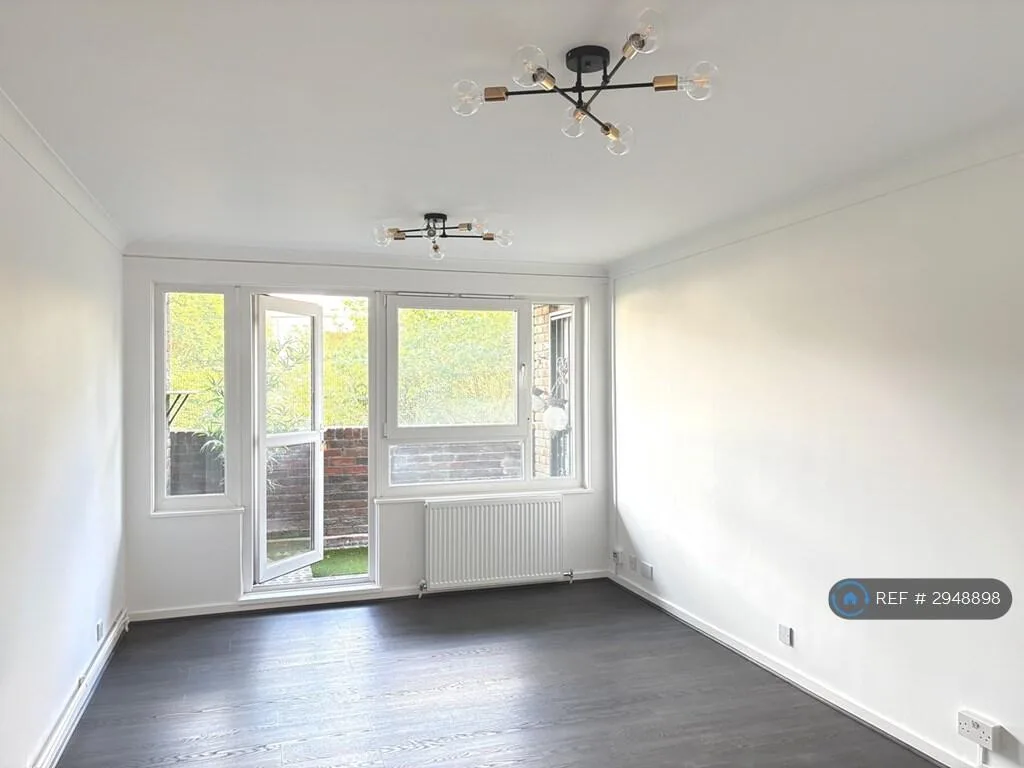 3 bedroom maisonette for rent