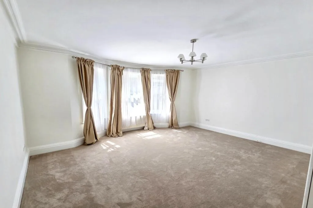 4 bedroom apartment for rent
