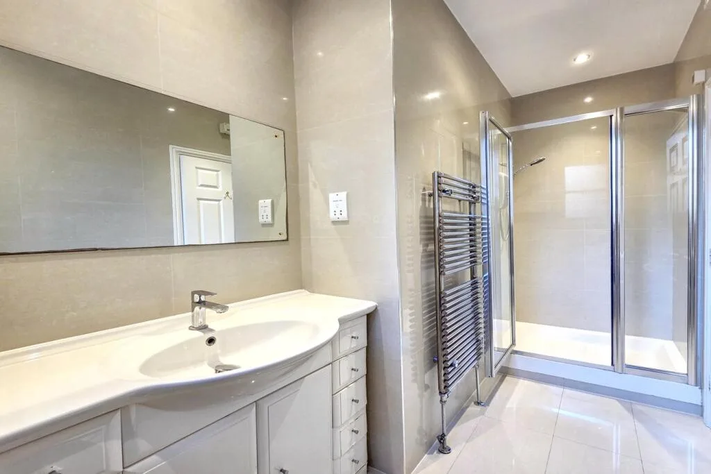 4 bedroom apartment for rent