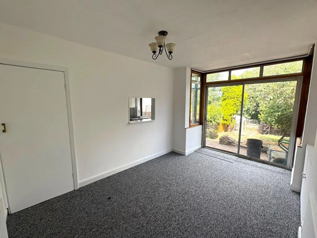 3 bedroom semi-detached house for rent