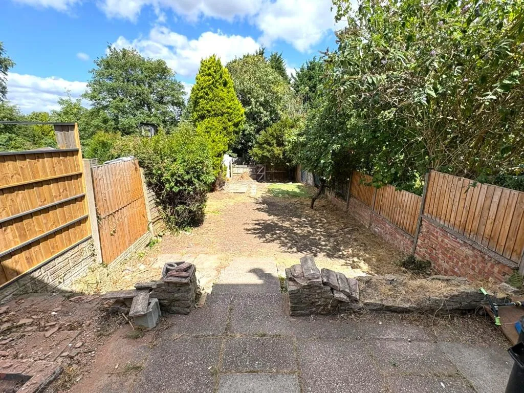 3 bedroom semi-detached house for rent