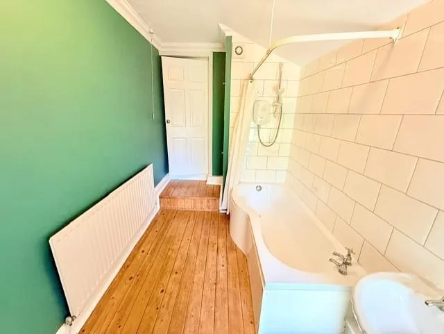 2 bedroom house for rent