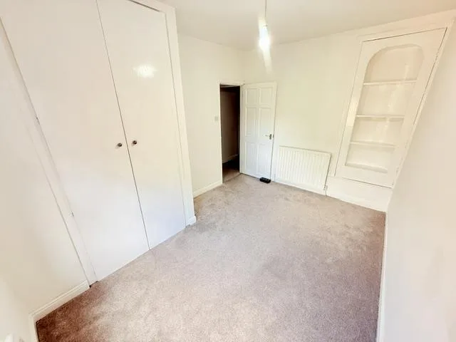 2 bedroom house for rent