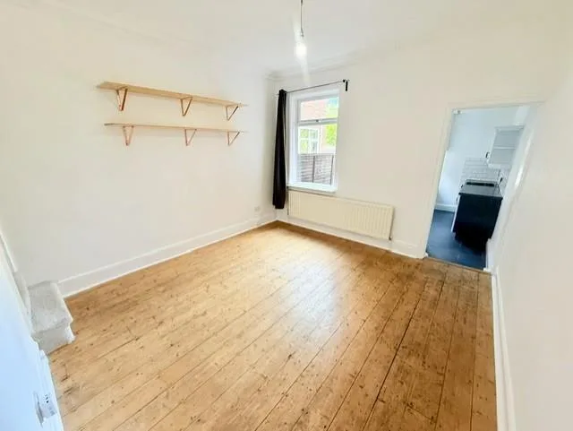 2 bedroom house for rent