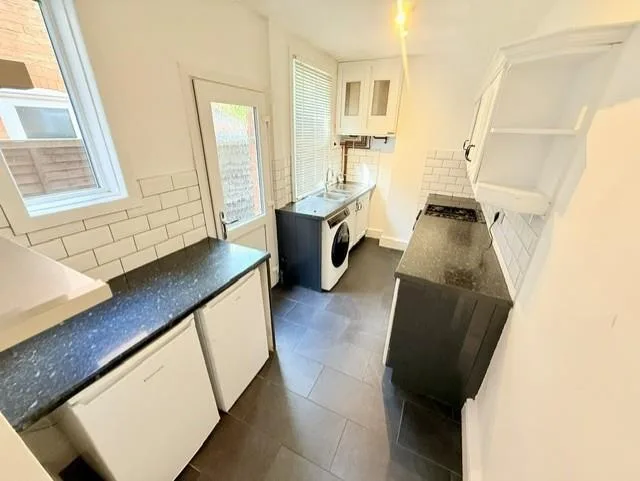 2 bedroom house for rent