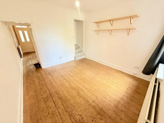 2 bedroom house for rent