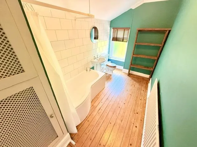 2 bedroom house for rent