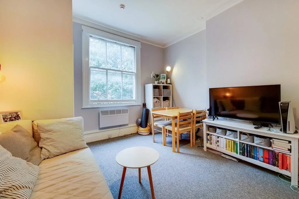 Studio flat for rent