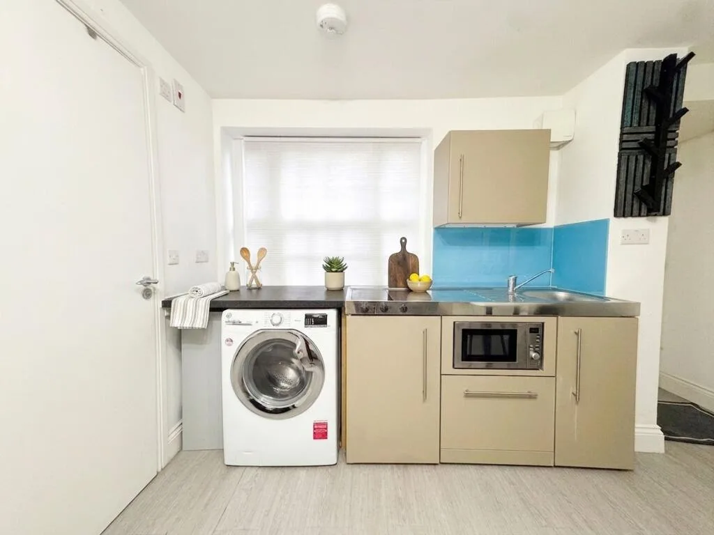 Studio flat for rent