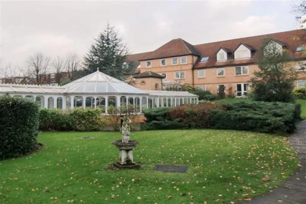 1 bedroom retirement property for rent
