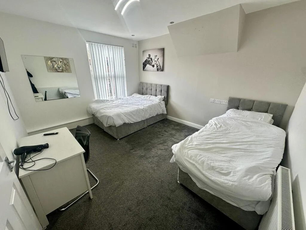 2 bedroom house for rent