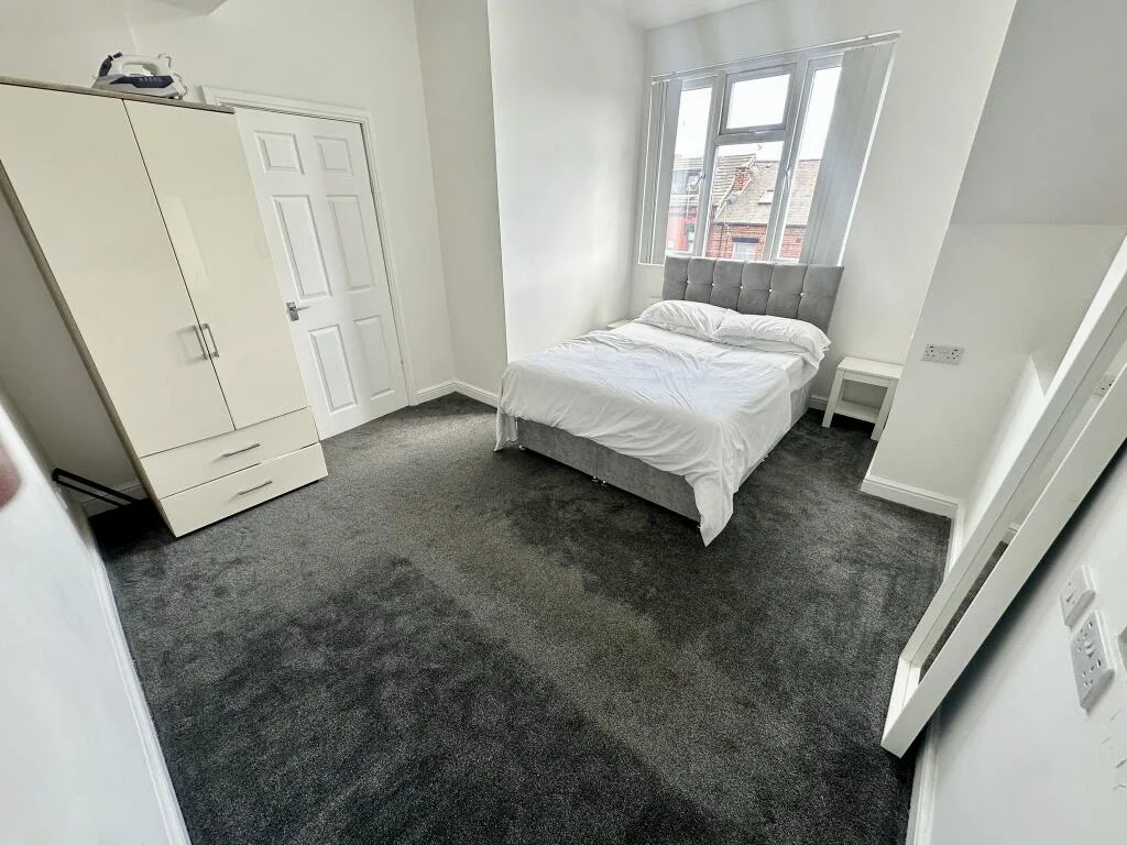 2 bedroom house for rent