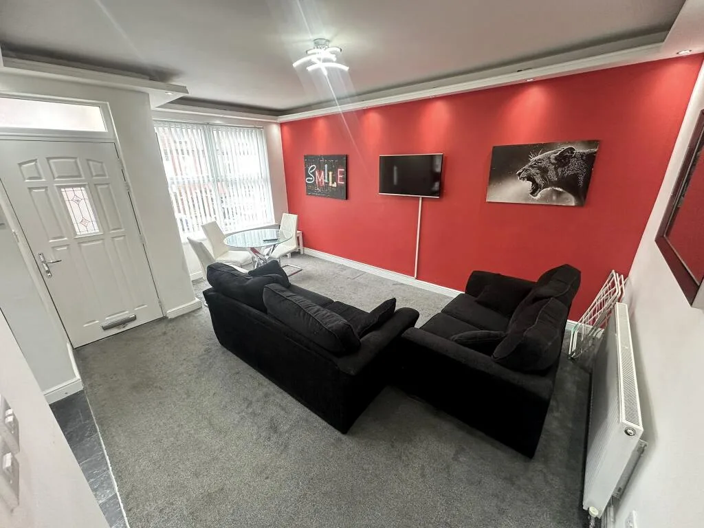 2 bedroom house for rent