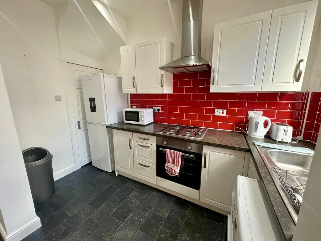 2 bedroom house for rent