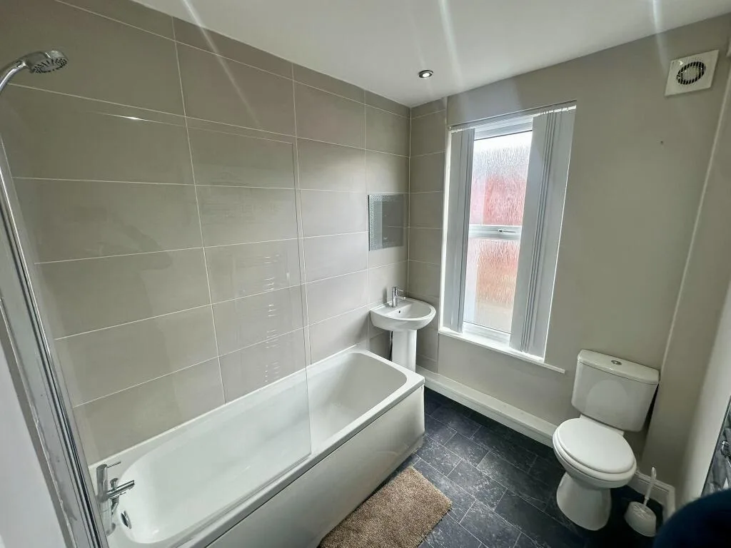 2 bedroom house for rent